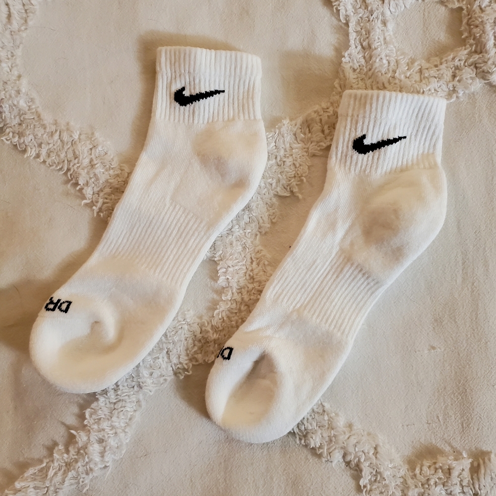 Nike Everyday Plus Cushioned Ankle Socks, Large (8-12). NWOT
